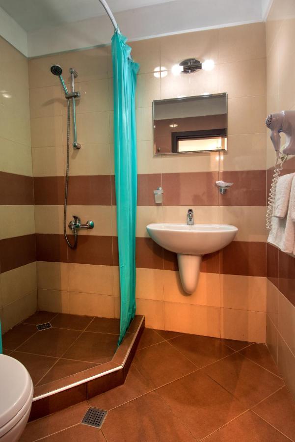 Ariana Hotel Kiten  Esterno foto